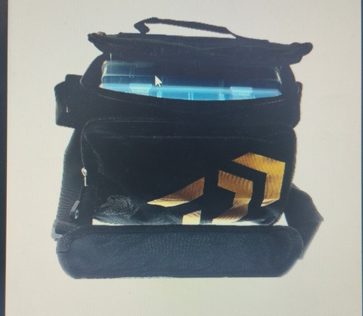 BOLSA DAIWA NEGRA DORADA 3 CAJAS